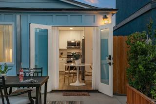 Modern and Cozy in PB with Patio and Firepit - San Diego - 6