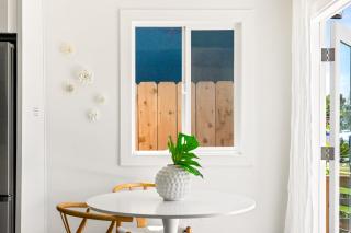 Modern and Cozy in PB with Patio and Firepit - San Diego - 2