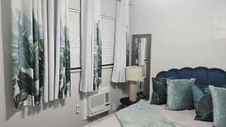 Big TV Apartment 6 Miles From Hard Rock Stadium and Casino - 4