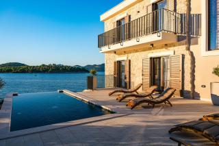 Seafront Villa Draga with heated infinity pool - Mali Iž - 8
