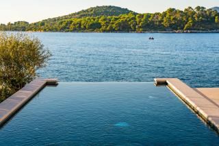 Seafront Villa Draga with heated infinity pool - Mali Iž - 9