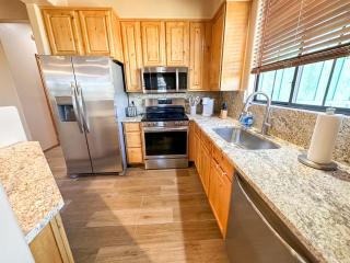 Unforgettable AZ mountain top Views Spacious Suite near Bison Ranch by Vacation Your Way - 6