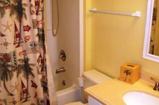 SW201 LUXURIOUS CONDO 3 minute walk to beach access - South Padre Island - 2