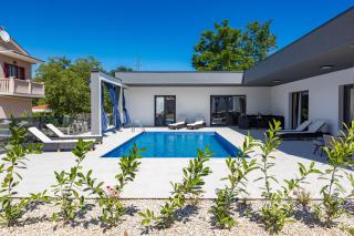 Pool House Fancy - Happy Rentals - Labin - 9