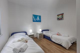 Beachside House Lara - Happy Rentals - Omišalj - 5