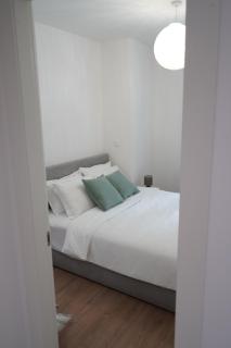 Luxury Seaside Apartment for 4, Steps from the Beaches, Bars, Restaurants, Center of Stobreč - Split - 3