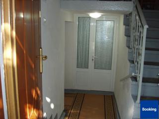 Friendly Hostel - Gjirokastra - 1