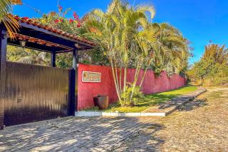 Casa com piscina a 600m da Rua das Pedras - 0