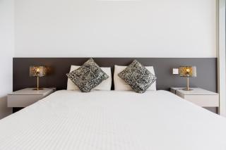 Platinum - Luxury Suite - 2