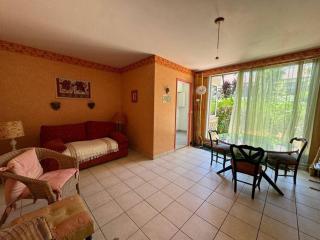 Stylish 1BR with Peaceful Garden in 18th District - 0