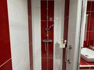 Stylish 1BR with Peaceful Garden in 18th District - 5