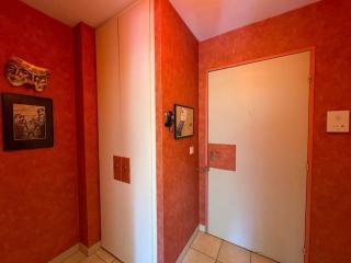 Stylish 1BR with Peaceful Garden in 18th District - Parijs - 4