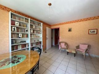 Stylish 1BR with Peaceful Garden in 18th District - Parijs - 3
