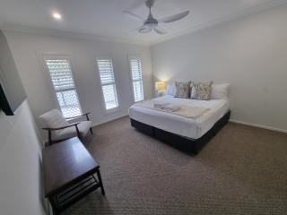 Large Brand New Executive Home in Hervey Bay - 1