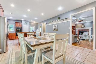 Pet-Friendly Vilonia Home with Fenced Yard and Grill! - - 5