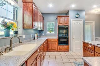 Pet-Friendly Vilonia Home with Fenced Yard and Grill! - - 2