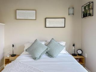 Cozy 1BR apt in Santa Monica with FREE Parking - Los Angeles - 9