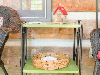 Hot Tub, Porch Swing Bed, Fire Pit, Aska Adventure - 1