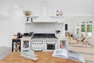 Livistona by Beach Stays - Avalon - 4
