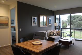 Coastal Cove Retreat - with heated pool near Hot Springs & Golf - Fingal - 4