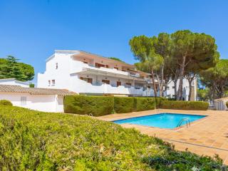 Apartamento familiar con piscina, terraza y WIFI, a 450m de la playa de Riells, Torroella de Montgrí - ES-325-20 - Torroella de Montgrí - 0