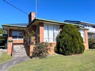 Conns Cottage - Bring your own linen - South West Rocks - 0