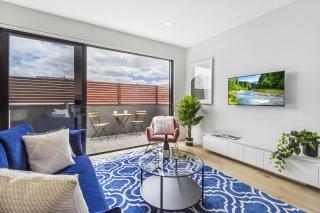 Boutique apartment in quiet, sought-after suburb - Carnegie - 0
