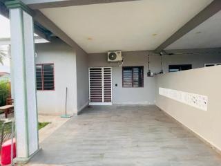 Rania Homestay Beserah Kuantan - 1