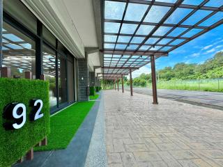 Longtan Lake Inn - 1