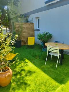 Tiny House avec jardin et accès piscine chauffée - 7