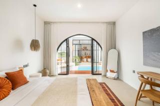 Luxe Villa Amra By OriVista, with Rice Field Views in Pererenan - Munggu - 4