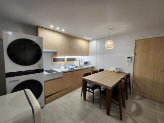 For 13 ppl - 5min walk from Busan Stn - Airport free pick-up 3 day more - Busan - 0