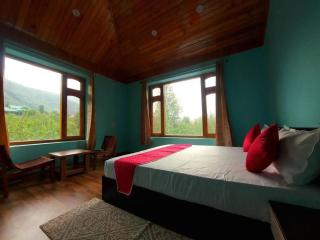 BnBBuddy Himalayan 3BR Farmstay wid Lawn Near Manali - 4