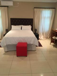 EE Maison Bed and Breakfast - 1