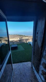 Rural house breakfast in front of ocean - 2