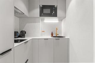 LB Vacation Rentals I Renovated Apartment Min from Beach and Palais - 1