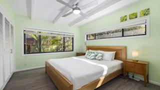 Pandanus At Emerald - Prime Beach Location, Cafes - 1