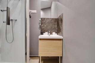 Modern studio near Gare de l Est - París - 5