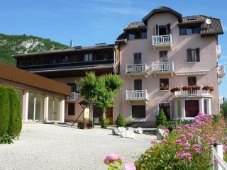 Le Nid du Lac, appartement en duplex au bord du lac d'Annecy, résidence avec plage privée - Doussard - 9