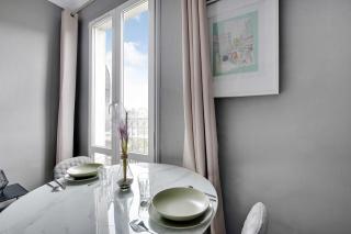 Bright suite with balcony near Gare de l'Est - París - 8