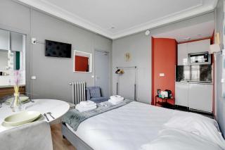 Bright suite with balcony near Gare de l'Est - París - 3