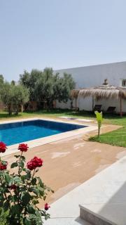 Studio and Private Pool - 9