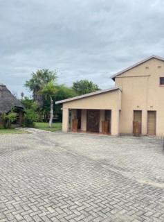 The blue room Serengeti - 0