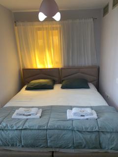 CityNest Apartments, 3-minute walk from the Skanderbeg Square - Tirana - 2