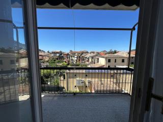 Bilocale con parcheggio privato vicino la stazione - Levanto - 0