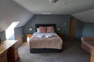 Modern Home for 4 people including luxury Hot Tub - Dersingham - 4