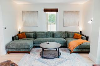 The Farmhouse At Oak Creek Farm - 2