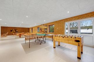 Large 30-Person Holiday Home With Pool And Spacious Activity Room - 5000 - 8