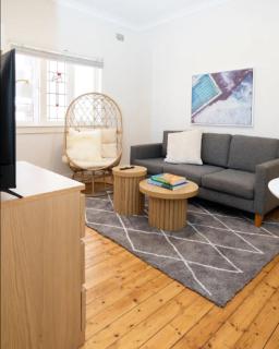 In the heart of Bondi, stroll to the beach - 0