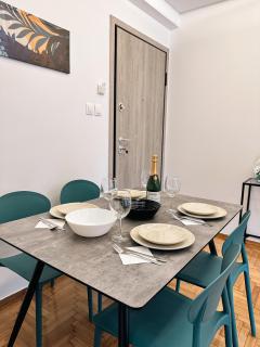 Acropolis Aria Apartment-Steps to Metro & Tram - Athens - 3